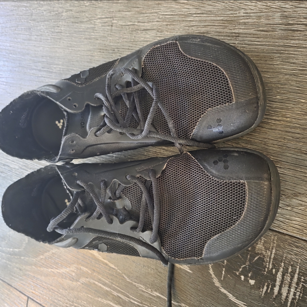 Women's Black Athletic Shoes